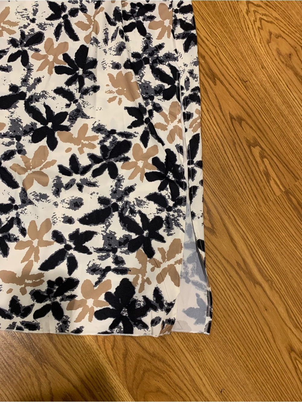 LAST ONE 🔥 Floral Print Deep V Neck Dress - Picture 14 of 16